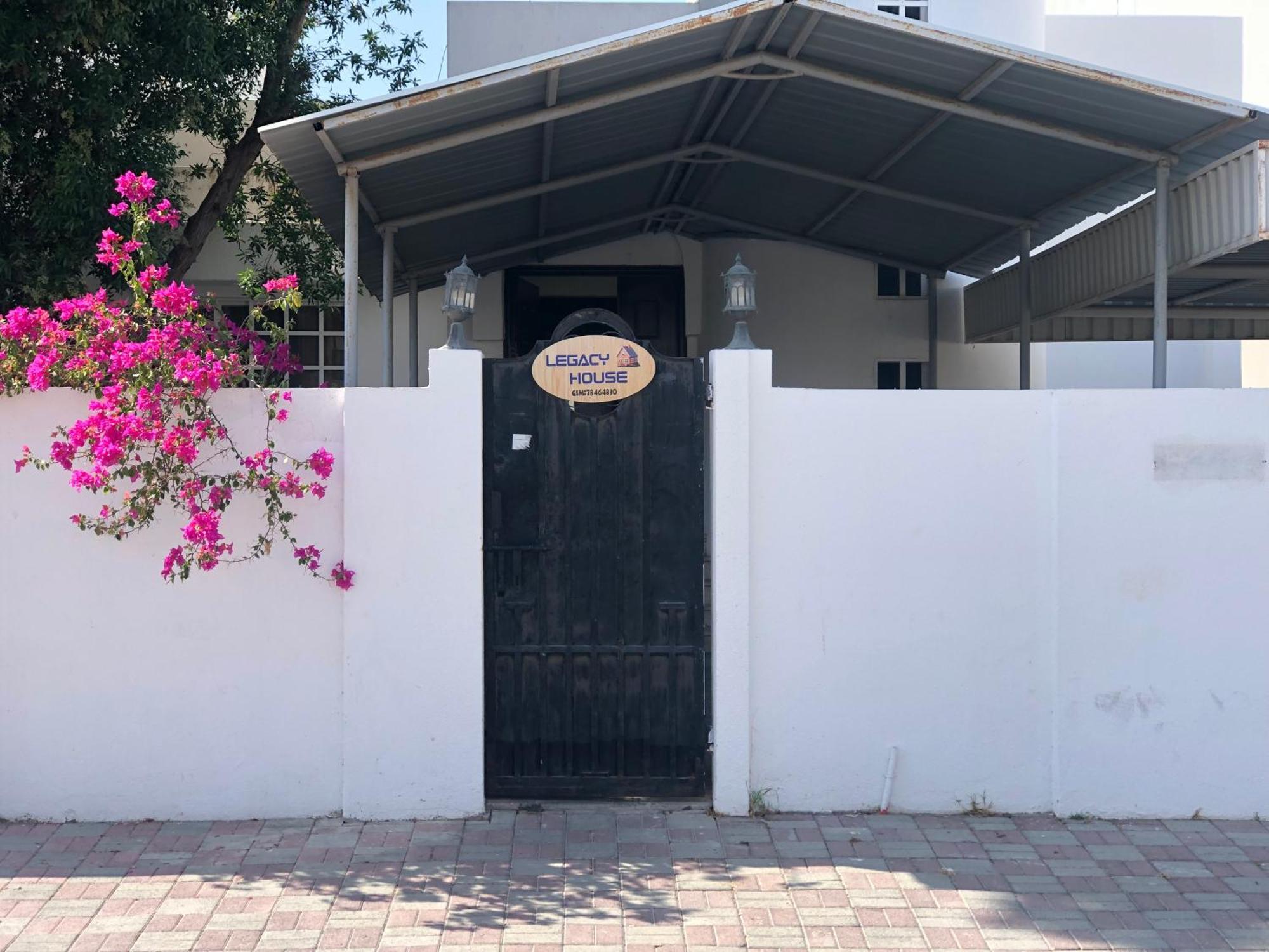 Legacy Hostel Muscat Ngoại thất bức ảnh