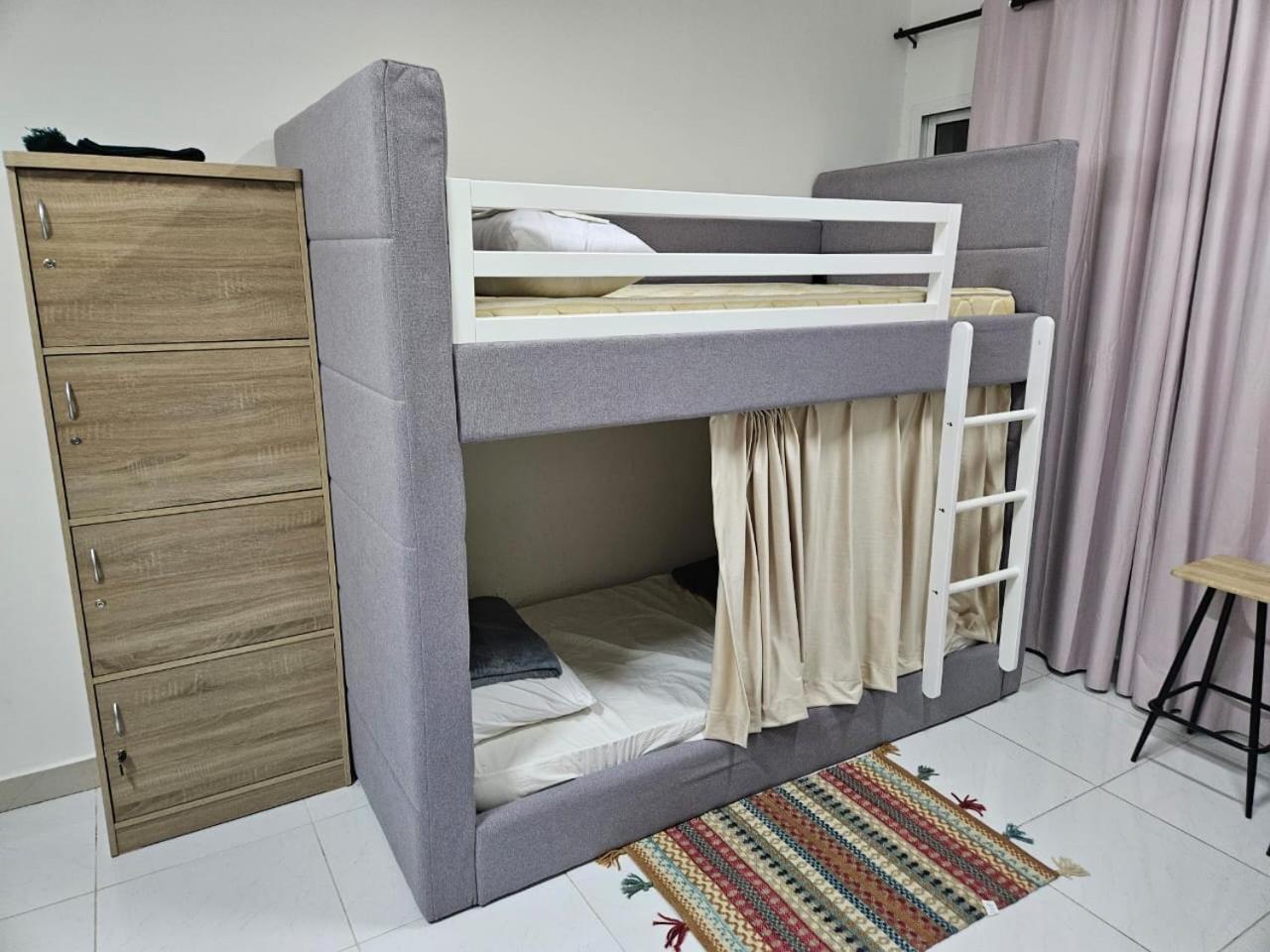 Legacy Hostel Muscat Ngoại thất bức ảnh