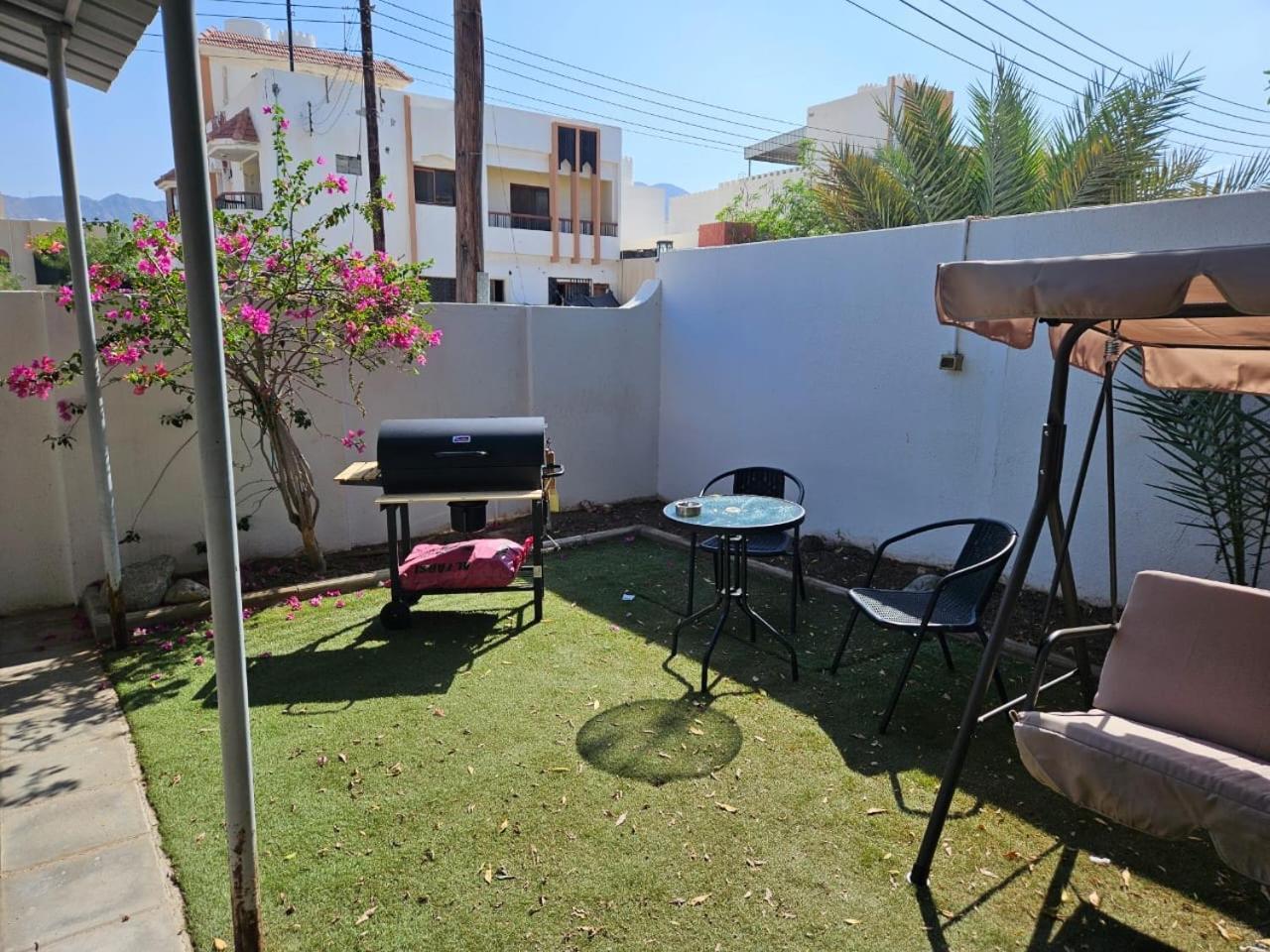 Legacy Hostel Muscat Ngoại thất bức ảnh